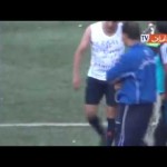 حكم جزائري ينزع قميصه ويغادر الملعب أثناء مباراة بالدوري