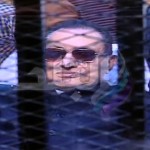دموع الفرح في قفص محاكمة حسني مبارك